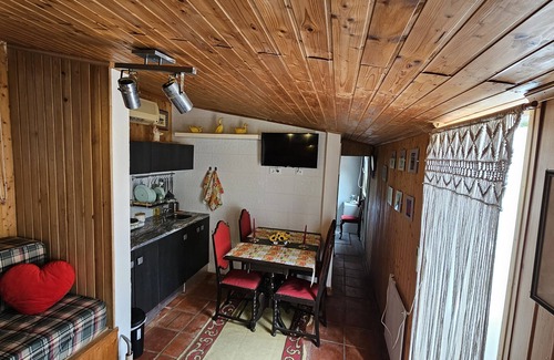 Nossa Senhora do Pranto House | Holiday Home "Casa Do Campo Dornes Dois" with Shared Pool, Shared Garden & Wi-Fi