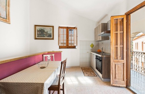 Scano di Montiferro House | Holiday Home 'Dimora' with Mountain View, Wi-Fi and Air Conditioning
