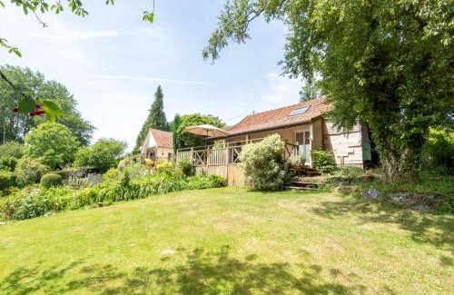 Carentan House | Holiday Home de Beaumont by Interhome