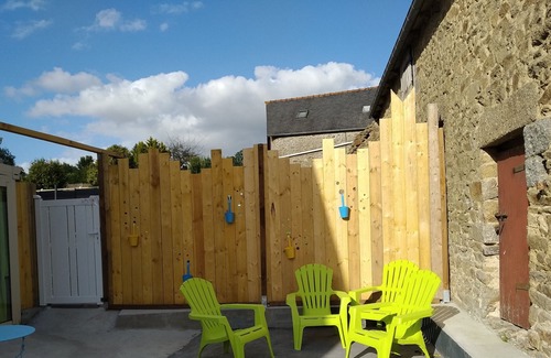 Saint-Carreuc House | Holiday Home "Do Mi Si La Do Ré" with Private Garden & Wi-Fi