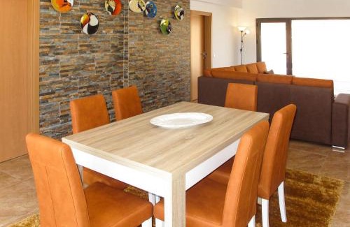 Casais do Rio House | Holiday Home Do Pinheiros by Interhome