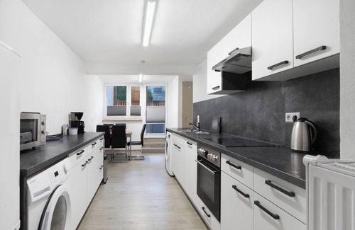 Bad Urach House | Holiday Home 'Doris' with Terrace & Wi-Fi