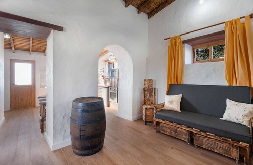 Isora House | Holiday Home 'El Rincón De Yeico' with Mountain View, Private Terrace and Wi-Fi