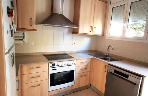 Sant Hilari Sacalm House | Holiday Home 'Cal Castro' with Private Terrace, Private Garden and Wi-Fi