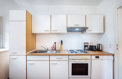 Sankt Jurgen House | Holiday Home 'Ferienwohnung Gestüt Kriseby' with Shared Terrace, Shared Garden and Wi-Fi