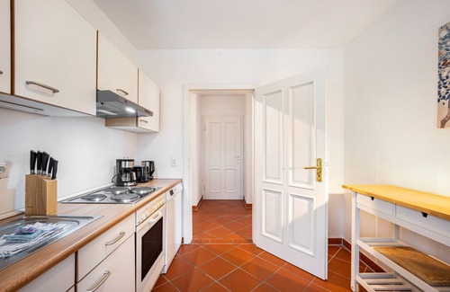 Sankt Jurgen House | Holiday Home 'Ferienwohnung Gestüt Kriseby' with Shared Terrace, Shared Garden and Wi-Fi