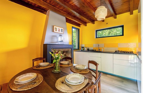 Nivillac House | Holiday Home 'Gîte Rénové Pleine Nature Kerdary' with Private Terrace, Private Garden and Wi-Fi