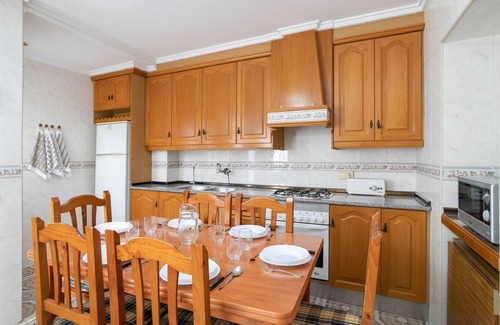 Alicante House | Holiday Home 'Geranio' with Private Terrace and Wi-Fi