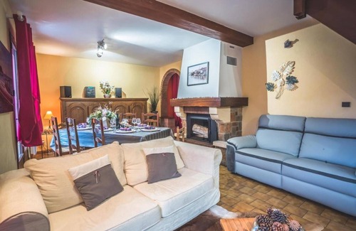 Ychoux House | Holiday Home 'Gîte Chez Pat' with Private Terrace, Private Garden and Wi-Fi