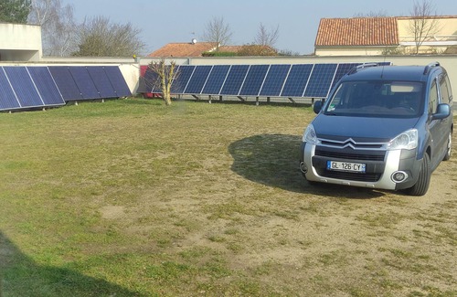 Montamise House | Holiday Home "Gite de la Croix Blanche" with Private Garden and Wi-Fi
