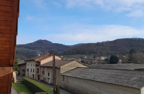Vaux-en-Bugey House | Holiday Home 'Gites Des Cotes' with Private Garden and Wi-Fi