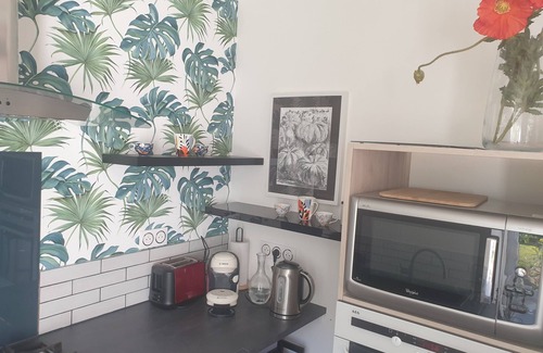 Paimpol House | Holiday Home 'Gite Les Coquelicots Proche Mer' with Private Terrace, Private Garden and Wi-Fi