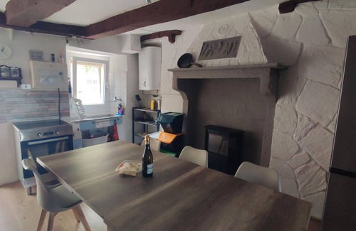 Loiano House | Holiday Home 'Gnazzano Home 1' with Mountain View, Wi-Fi and Air Conditioning