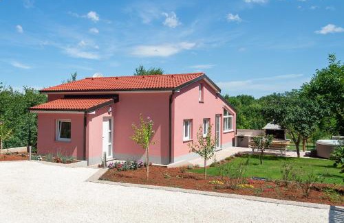 Banjole House | Holiday Home Hana-Stunning peninsula- with Hot Tub