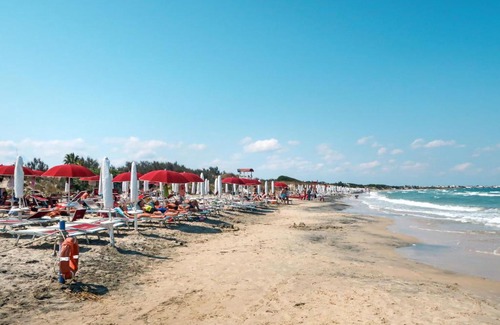 Torre Rinalda House | Holiday Home Happy Camp Mobilhome Torre Rinalda by Interhome