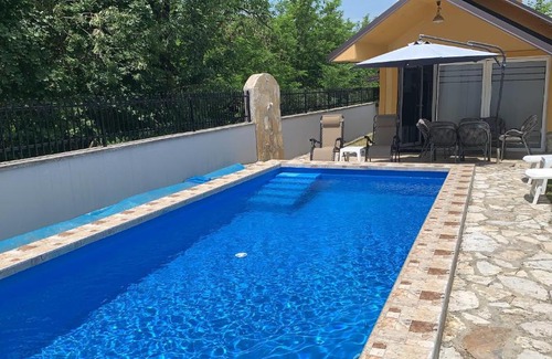 Gornja Toplica House | Holiday Home Hill House