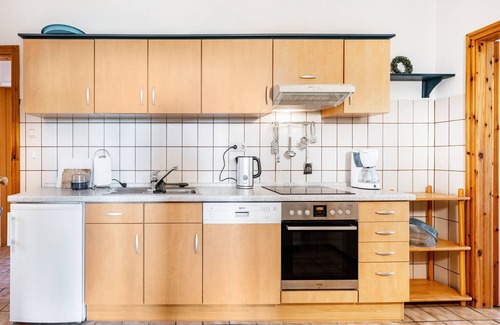 Barlt House | Holiday Home 'Himmelreich' with Private Terrace, Shared Garden and Wi-Fi