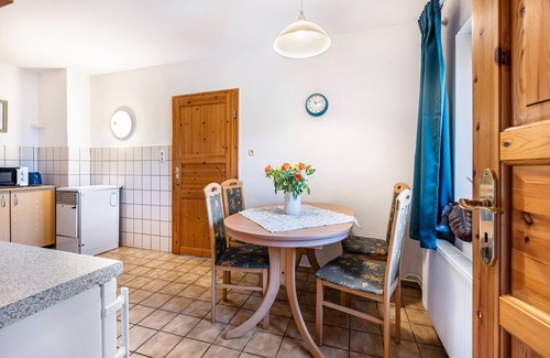 Barlt House | Holiday Home 'Himmelreich' with Private Terrace, Shared Garden and Wi-Fi