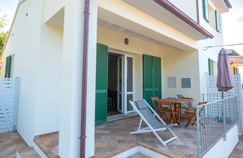 Patresi House | Holiday Home 'Il Timo' with Sea View, Wi-Fi and Air Conditioning