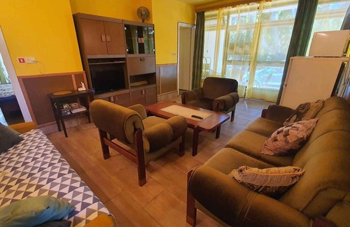 Szantod House | Holiday home in a popular area of Szántód with internet