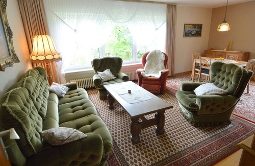 Densborn House | Holiday home in Densborn with garden