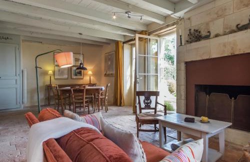 Sossais House | Holiday Home in Puygareau near Poitiers