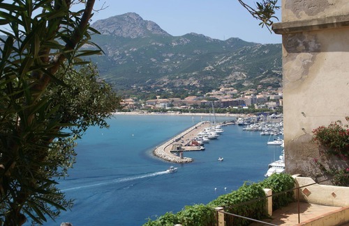 Taglio-Isolaccio House | Holiday Home in Hauta-Corse by River & Beach