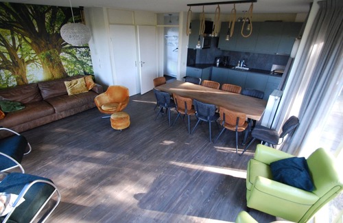 Lemele House | Holiday Home in Lemele near Nature Reserve