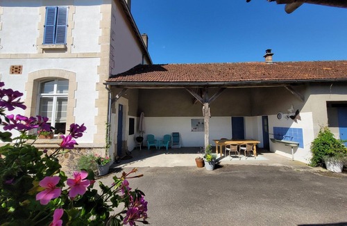 Neuvic-Entier House | Holiday Home in Limousin near Forest