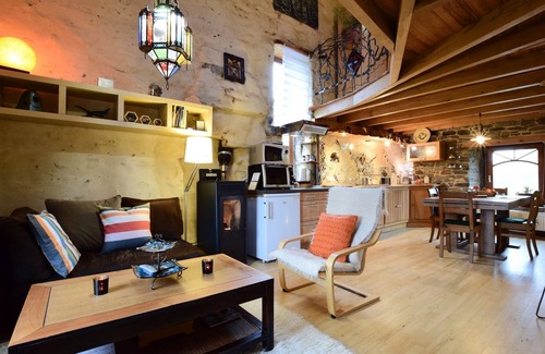 Longueville House | Holiday Home in Longueville with Garden & Pond