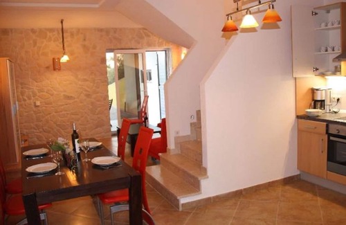 Novigrad House | Holiday Home in Novigrad With Private Pool