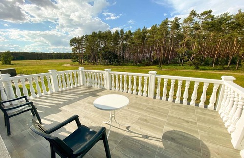 Miroszewo House | Holiday Home in Nowe Warpno near Harbor