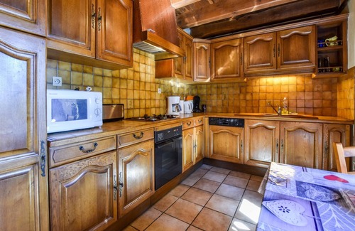 Oradour House | Holiday Home in Oradour with Terrace