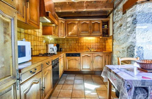 Oradour House | Holiday Home in Oradour with Terrace