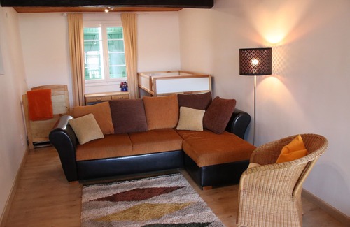 Verniolle House | Holiday home in the heart of the Village for 10 adults and 4 children max.