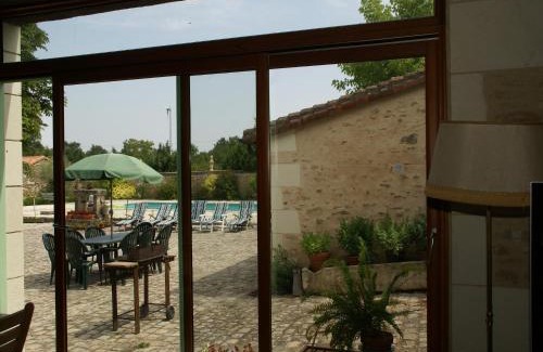 Thurageau House | Holiday Home in Thurageau with Private Pool