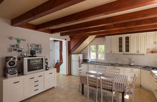 Kolocep Island House | Holiday Home Jekavac -Three Bedroom Apartment with Terrace and Sea View