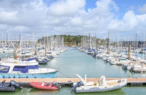 La Trinite-sur-Mer House | Holiday Home Kerdual by Interhome