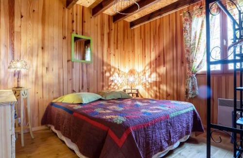 Loupiac House | Holiday Home L'Aubépine by Interhome