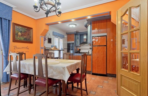 La Pola de Gordon House | Holiday Home 'La Cuadra I' with Mountain View, Shared Terrace and Wi-Fi