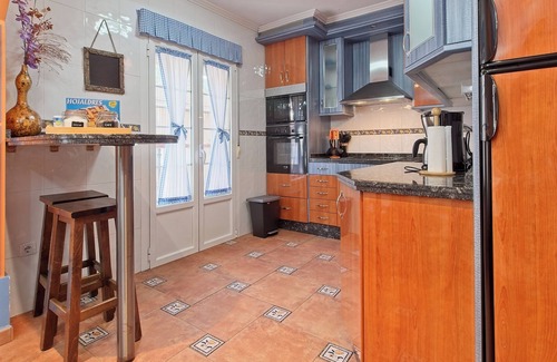 La Pola de Gordon House | Holiday Home 'La Cuadra I' with Mountain View, Shared Terrace and Wi-Fi