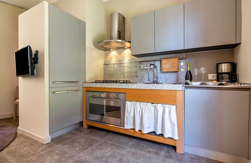 Gargnano House | Holiday Home 'La Magrè' with Shared Garden and Wi-Fi