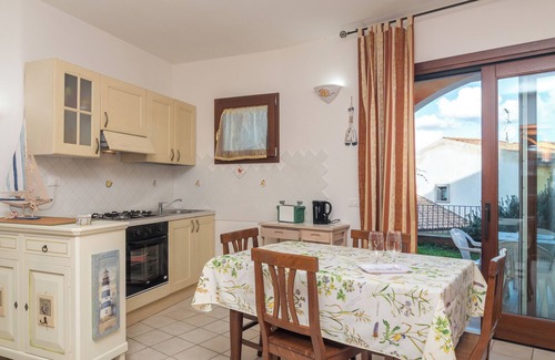 San Pasquale House | Holiday Home 'La Pavoncella' with Private Terrace