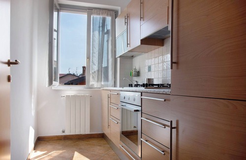 Germignaga House | Holiday Home 'La Piazzetta' with Mountain View and Wi-Fi