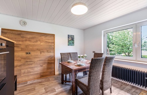 Seesbach House | Holiday Home 'Liebe' with Shared Garden, Balcony and Wi-Fi