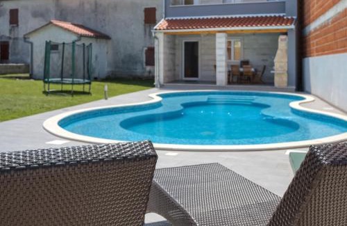 Bratulici House | Holiday Home Mario 2 by Interhome