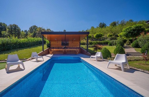 Bosiljevo House | Holiday Home Mia by Interhome