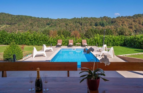 Bosiljevo House | Holiday Home Mia by Interhome