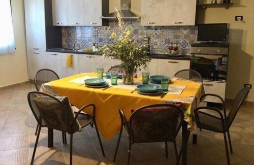 Gaggi House | Holiday Home near Mount Etna with Pool
