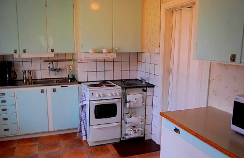 Osterbymo House | Holiday home on Lake Östra Lägern with private rowing boat